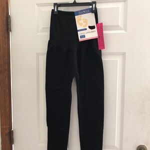 FIRST KICK MATERNITY COZY LEGGINGS New with tag